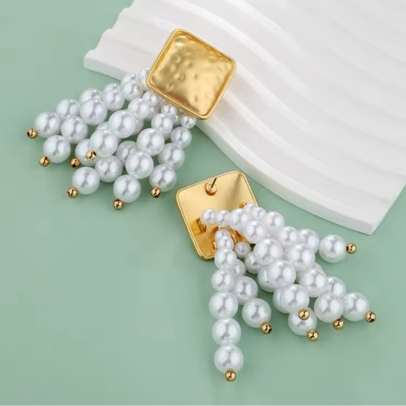 Zara White Cascade Beaded Elegant Gold and White Pearl Drop Earrings - Picture 3 of 5